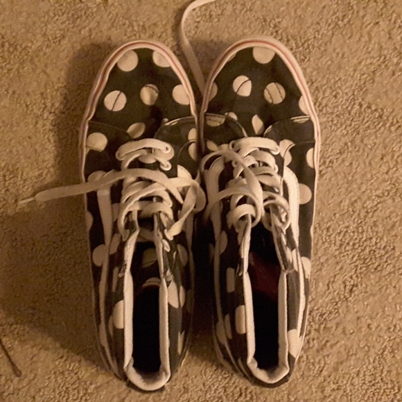 Shoes - Picture 3 of 4